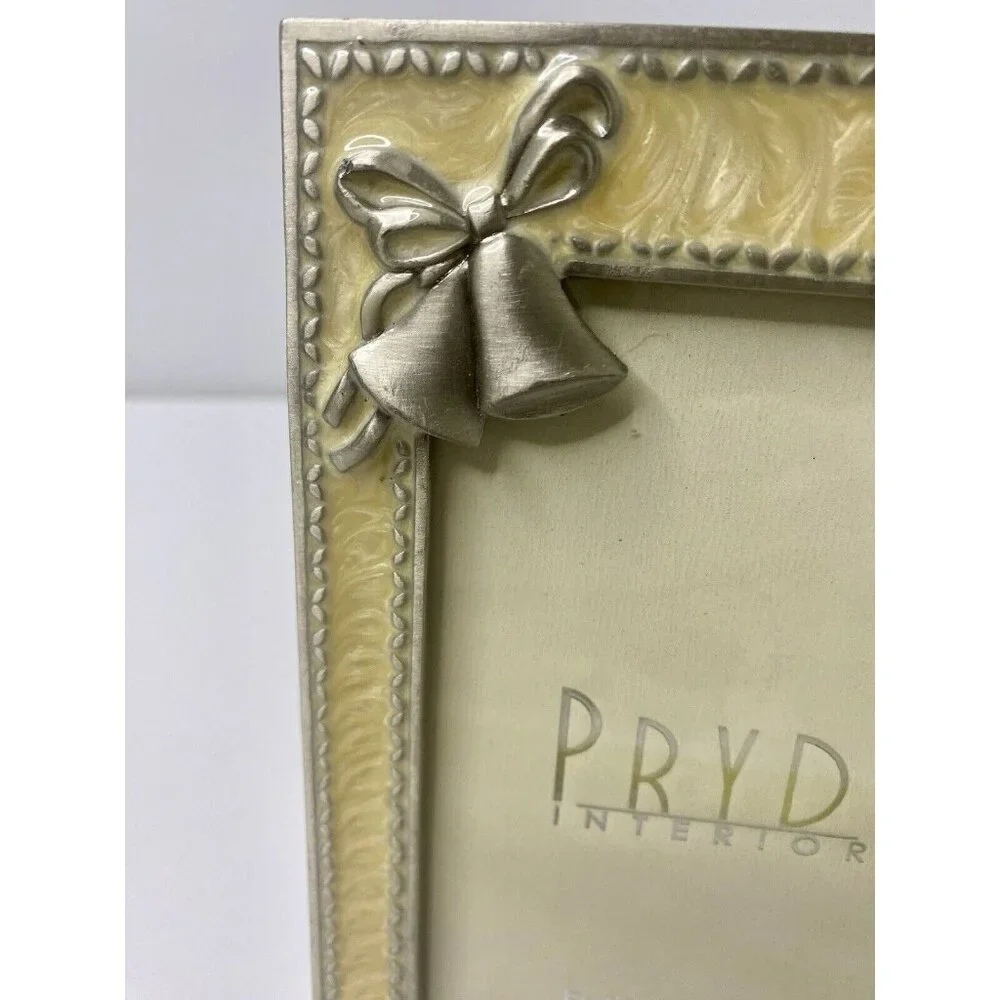 Pryde Interiors Vanilla Cream Enamel Silver‎ Tone 4x6 Photo Frame Wedding Bells